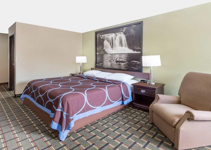 Super 8 By Wyndham Logansport