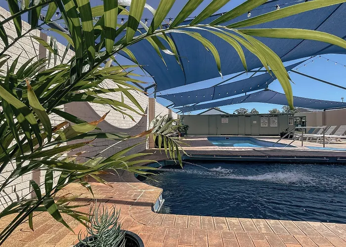 The Phoenix Artesian Spa Resort And Accommodation