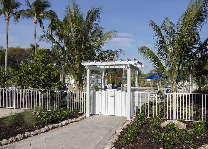 Ocean Pointe Suites At Key Largo