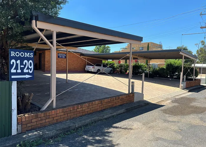 Adelong Motel
