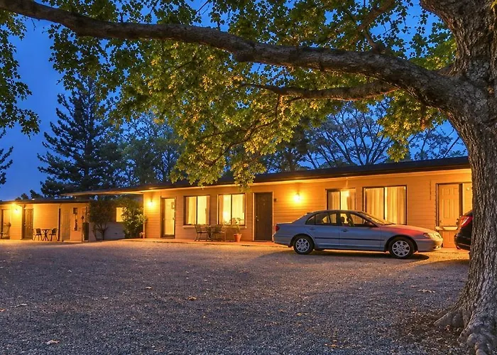 All Seasons Country Lodge