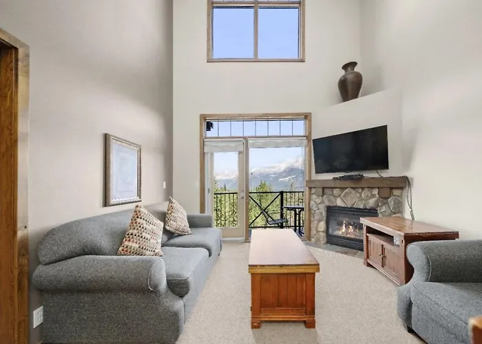 Glacier & Mountaineer Lodge