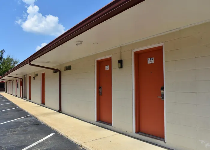 Budget Inn - New Albany