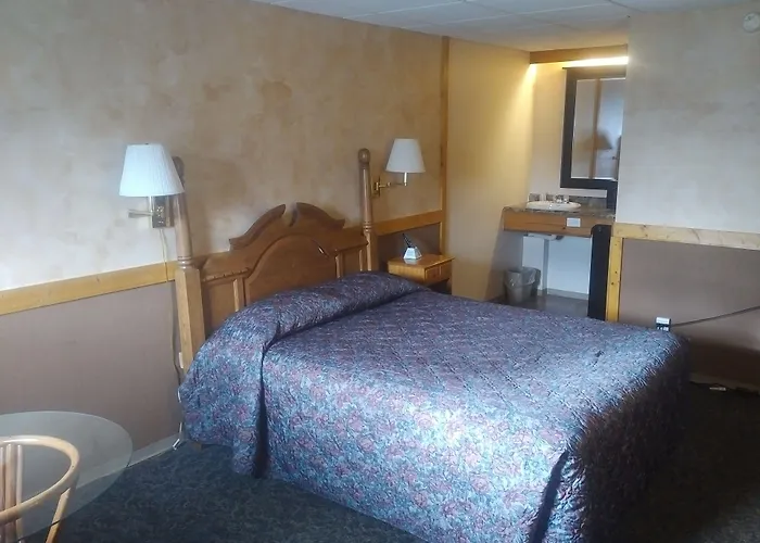 Algoma Motel