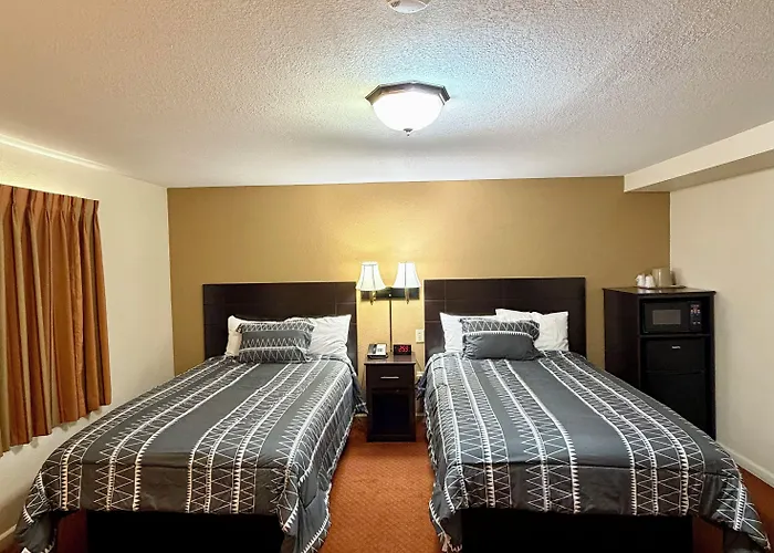 Travelers Inn