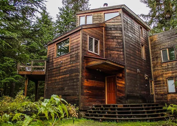 Open-Beam Girdwood Chalet W Sunlit Solarium