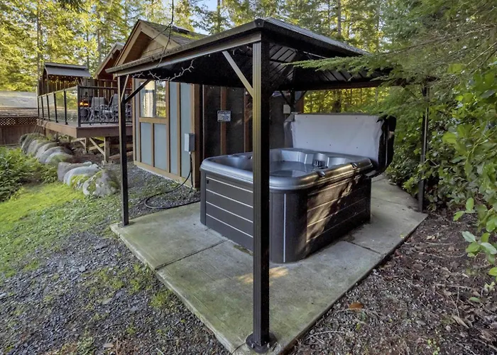 The Great Escape - Port Renfrew & Bunkhouse