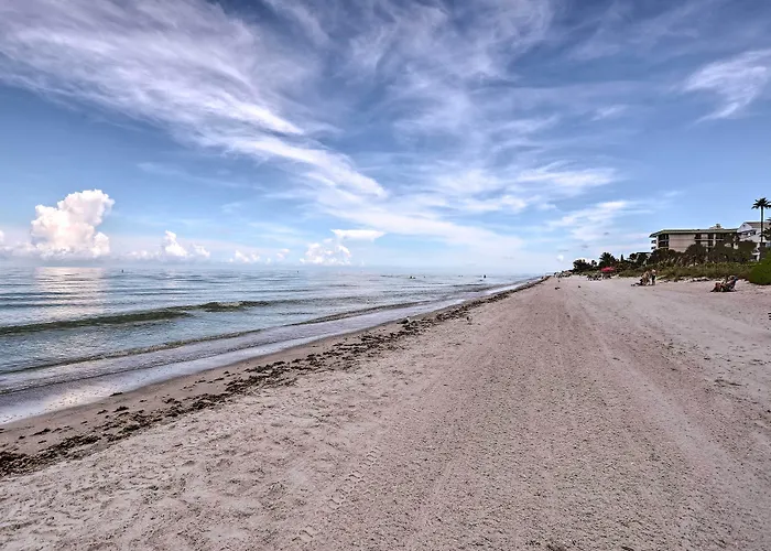Sea La Vie: Sunny Indian Rocks Beach Condo!