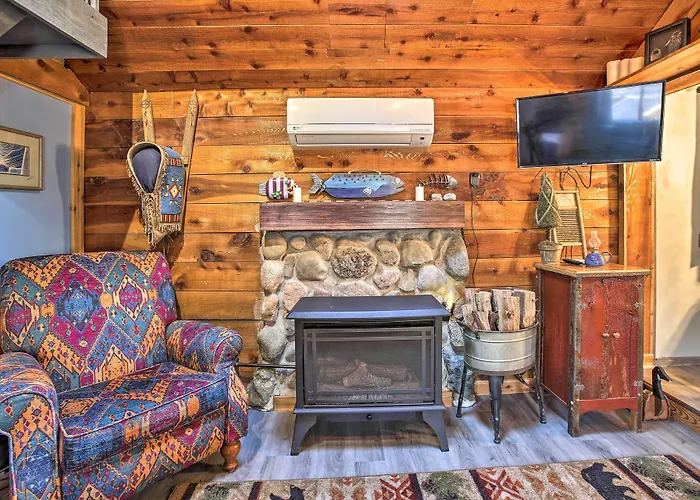 'Work, Play & Get Away Cabin' Near Higgins Lake!