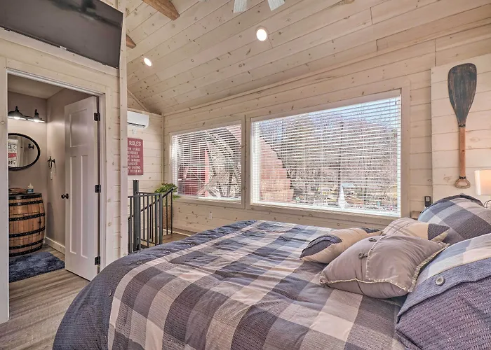 Peaceful Cookeville Cabin In Unique Setting