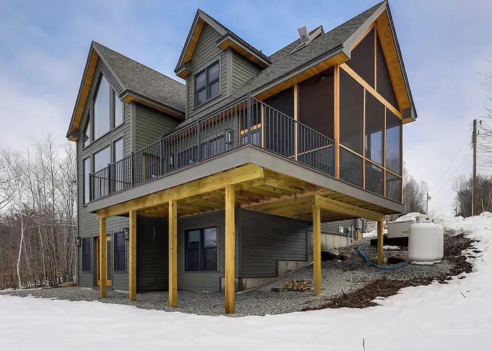 Mountain-View Home In Stoneham W/ Hot Yoga Studio!