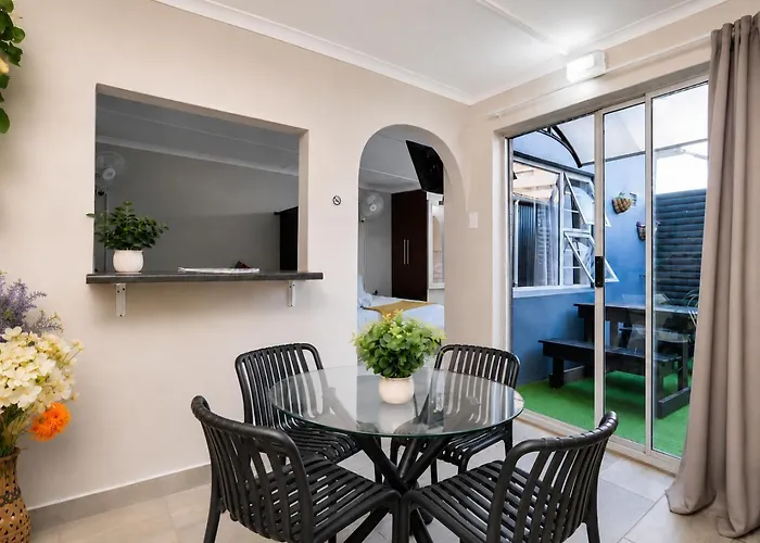 Royal Palms Guest House