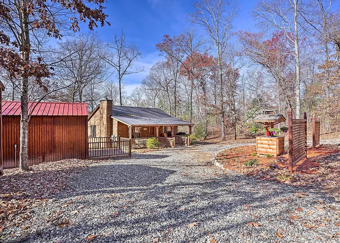 'Serenity Cabin' W/ Furnished Deck