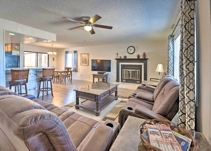 Lake Havasu Home W/ Pool - 2 Miles To Waterfront!