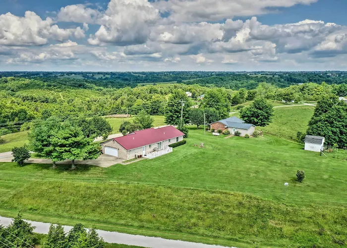 Charming Williamstown Retreat W/ Private Yard