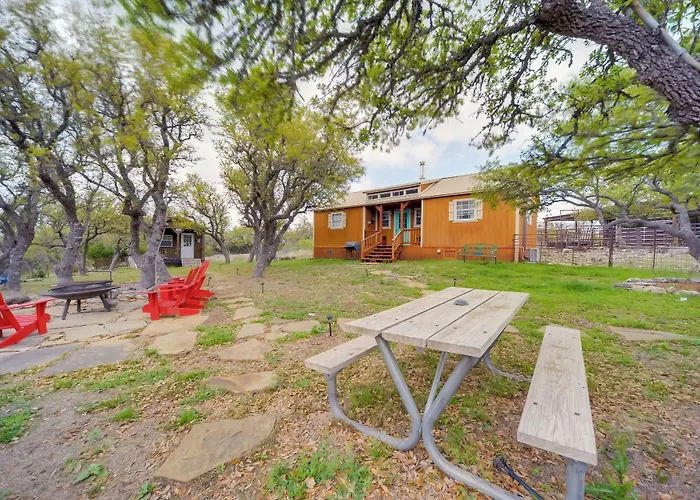 Vacation Rental In Kerrville: Pets Welcome!