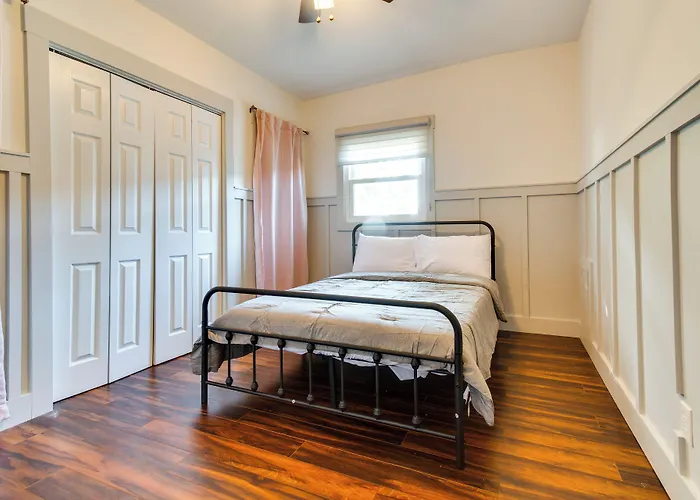 Updated Robinson Vacation Rental W/ Fireplace!