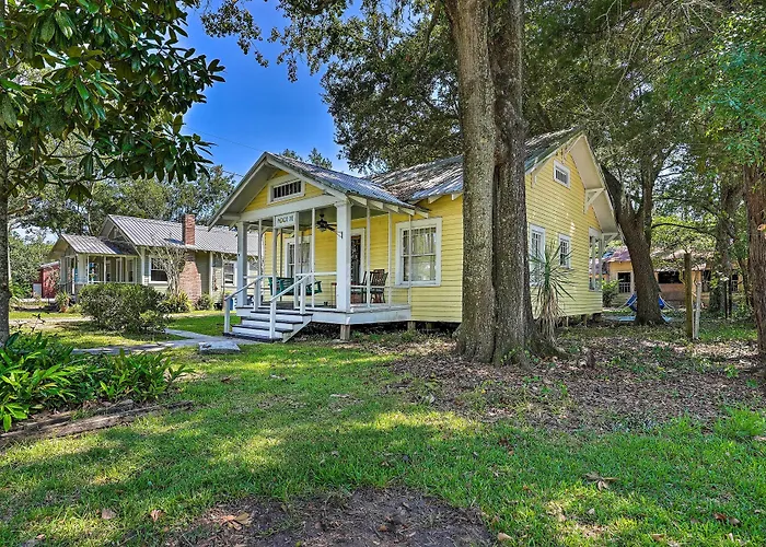 'Moon Pie Cottage' Near Downtown Ocean Springs!