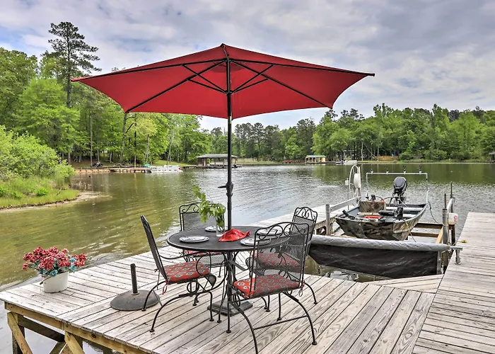 Lakefront Sparta Home: Fire Pit, Dock & Kayak