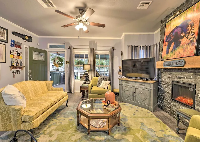 'Bearadise Bungalow' ~ 2 Mi To Magnolia Market!