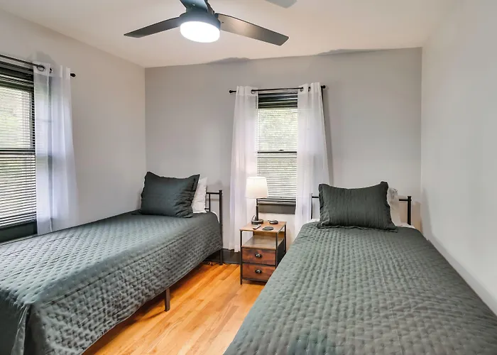 Mullens Home - Close To Hatfield-Mccoy Trailhead!
