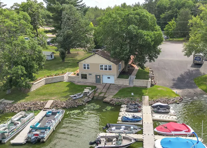 Chippewa Falls Getaway W/ Community Lake Access!