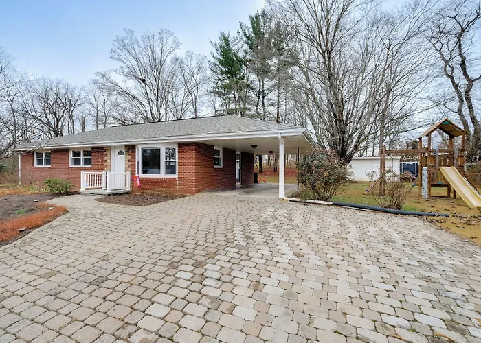 Family-Friendly Blacksburg Retreat W/ Playground!