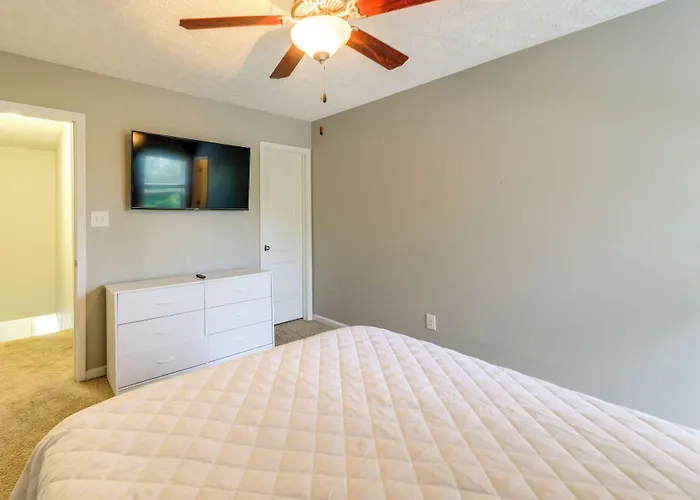 Havelock Home: Private Yard, 2 Mi To Cherry Point!