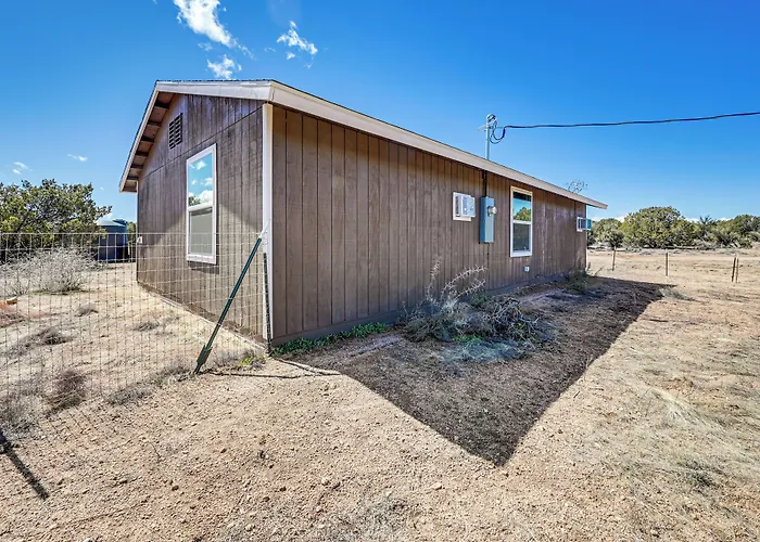 Kingman Vacation Rental W/ Private Yard & Fire Pit