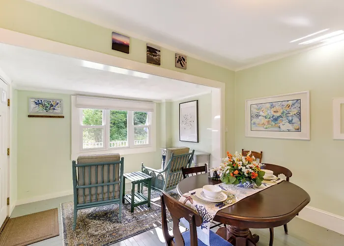 Pet-Friendly Maine Cottage By Northern Bay