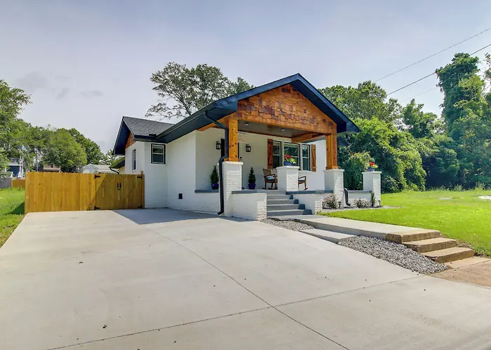Dog-Friendly Jackson Home Near Downtown Hub!