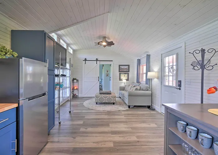 Landscape Views: Sweetwater Country Cottage!