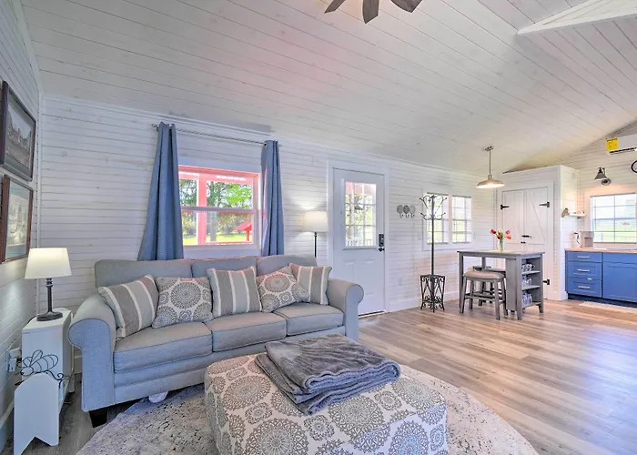 Landscape Views: Sweetwater Country Cottage!