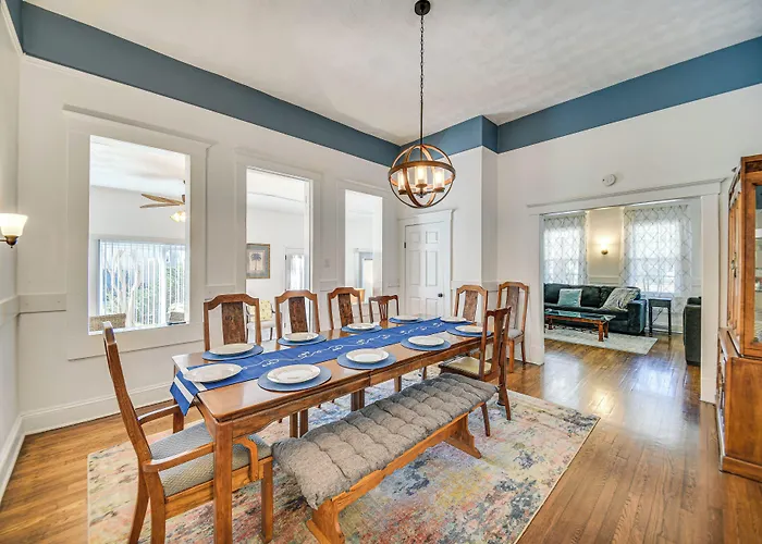 Hampton Sanctuary W/ Fire Pit & Fenced Yard!