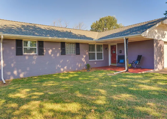 Cozy Norman Home: 4 Mi To Oklahoma University!