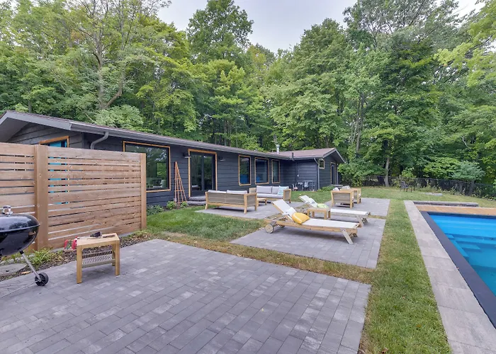 Riverfront Appleton Home With Pool & Boat Dock!
