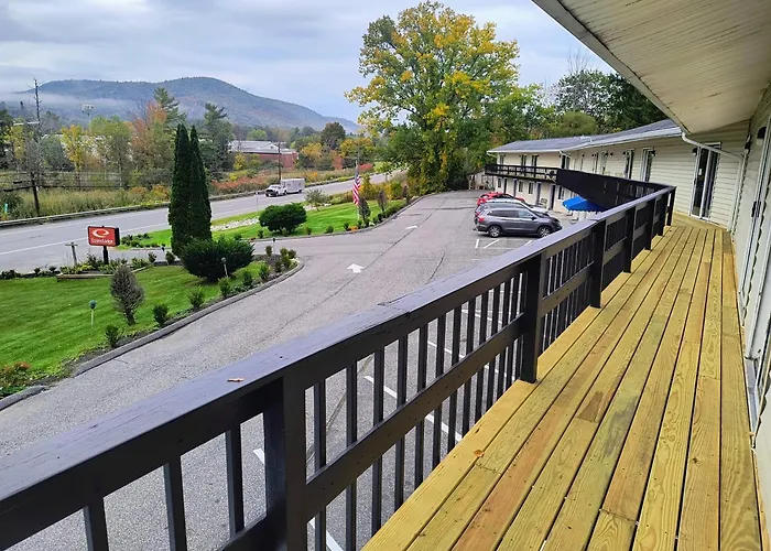 Econo Lodge Lee - Great Barrington