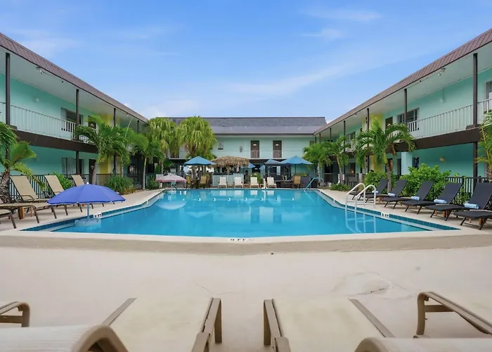 Island House Resort Hotel