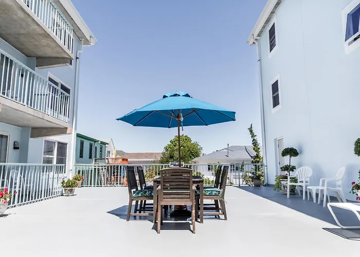 Sea Crest Inn