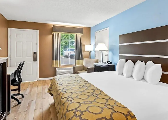 Baymont By Wyndham Forest City