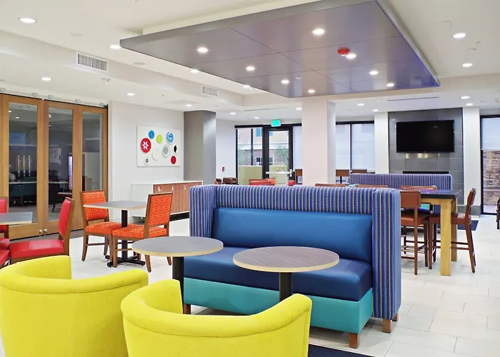 Holiday Inn Express & Suites - Phoenix North - Scottsdale By Ihg
