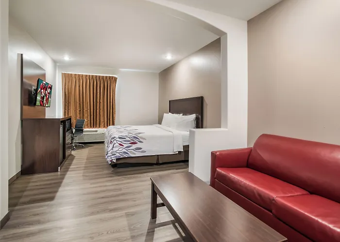 Red Roof Inn & Suites Lake Charles