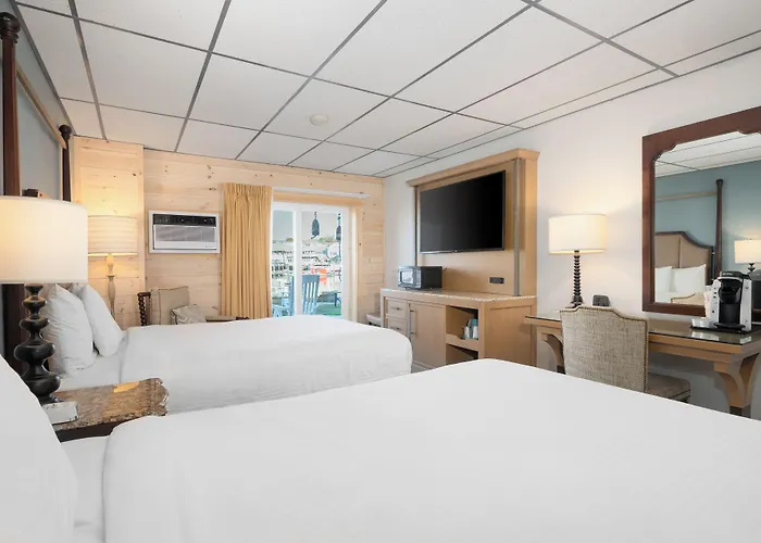 Boothbay Harbor Inn