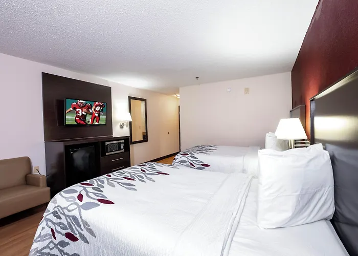 Red Roof Inn & Suites Dover Downtown