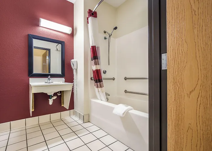 Red Roof Inn St Louis - Troy, Il