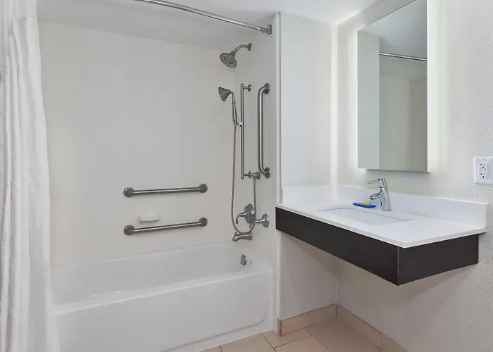 Holiday Inn Express - Waldorf By Ihg