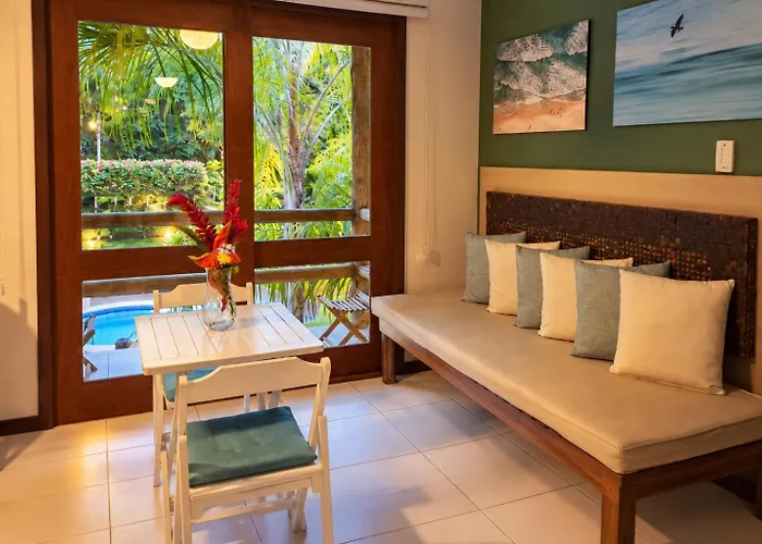 Villa do Cajueiro Imbassaí by La Vem Férias