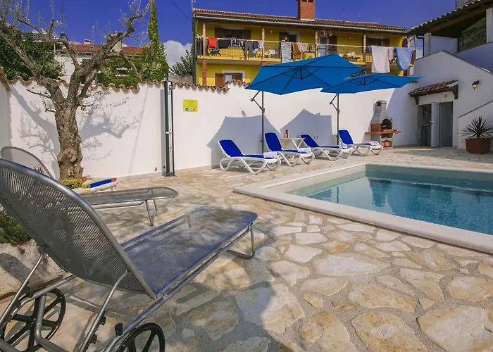Holiday Home In Porec 35381