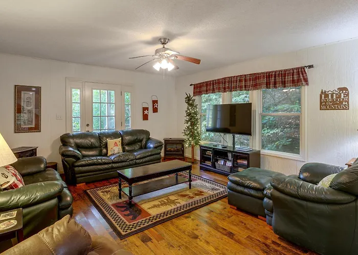 Creekside Todd Retreat W/ Pond & Covered Deck