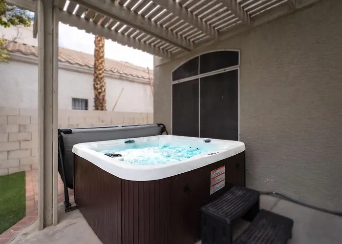 Family Fun House With Hot Tub, Grill And Games